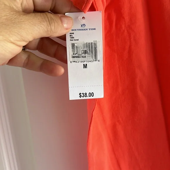 NWT Men’s s/s Southern Tide Beer Whale T - Picture 5 of 6